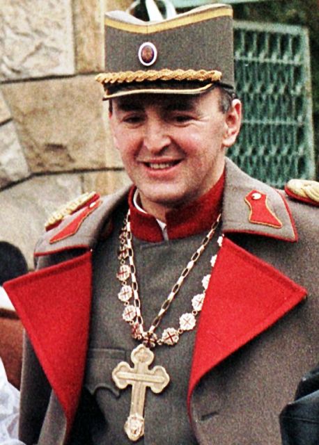 BEL04:YUGOSLAVIA-ARKAN:BELGRADE,15JAN00 - FILE PHOTO 19FEB95 - Serb warlord Zeljko Raznatovic, also known as Arkan, an infamous commander of the volunteer unit "Serbian Tigers", is shown in this file photo wearing a Serbian World War One uniform at his wedding. Raznatovic, who is wanted by an international tribunal for alleged war crimes, was wounded on Saturday in a shooting at Belgrade's Intercontinental hotel, an eyewitness said. "Arkan was wounded in the left eye and was taken to a hospital. He was alive. One man was shot dead, another man and a woman were wounded," the eyewitness said. im/Photo by Ivan Milutinovic REUTERS