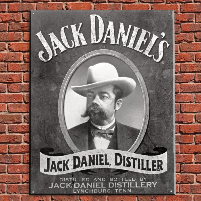 Jack-Daniels-portrait-700x700