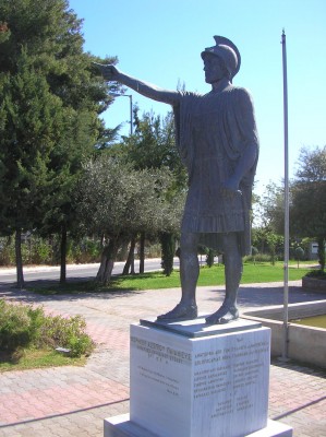 Αγαλμα του στρατηγού Φορμίωνος στην Παιανία