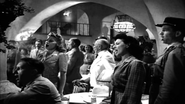 Casablanca-la-marseillaise-700x394