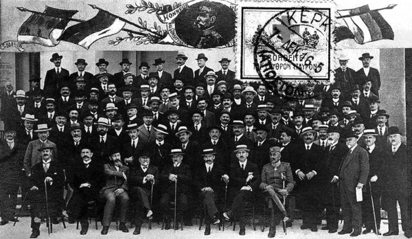 Κέρκυρα, Οκτώβριος 1916, η Σεβρική Βουλή (Σκουψίνα), στα δεξιά, καθήμενος, ο στρατηγός Petar Bojovic.