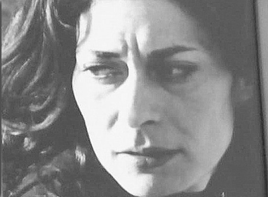 «Χοροπηδάγανε απάνω μου, πατούσαν στο στομάχι, μου σφίγγανε τον λαιμό, μου ανάβανε σπίρτα να μου κάψουνε τα μάτια». Η μαρτυρία της ηρωικής Κίττυς Αρσένη, αδελφής του Γεράσιμου, για τα βασανιστήρια της χούντας