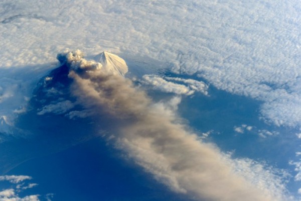 751060main_alaskan_volcano_full_full-700x467