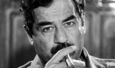 Σαντάμ Χουσεΐν, ο κακοποιημένος βοσκός που πήγε σχολείο 10 χρόνων. Πώς ανέβηκε στην εξουσία. Όποιος διαφωνούσε μαζί του, “αυτοκτονούσε” και εκτέλεσε πολλούς στρατιωτικούς του ηγέτες