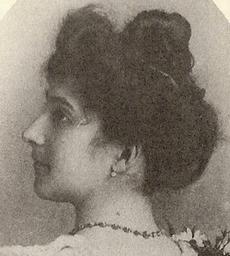 Η Ζαν Καλμάν (Jeanne Calment, Αρλ, 21 Φεβρουαρίου 1875 – Αρλ, 4 Αυγούστου 1997) ήταν Γαλλίδα υπεραιωνόβια, το μακροβιότερο επιβεβαιωμένα πρόσωπο στην ιστορία. Έζησε 122 χρόνια και 164 ημέρες.