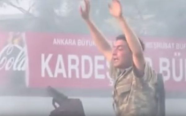 Turkey coup Soldier pulled to safety by police 2