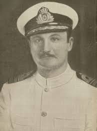 Ο κυβερνήτης του "Κατσώνης" αντιπλοίαρχος Β. Λάσκος. Προτίμησε τον θάνατο από την υποστολή σημαίας του σκάφους του.