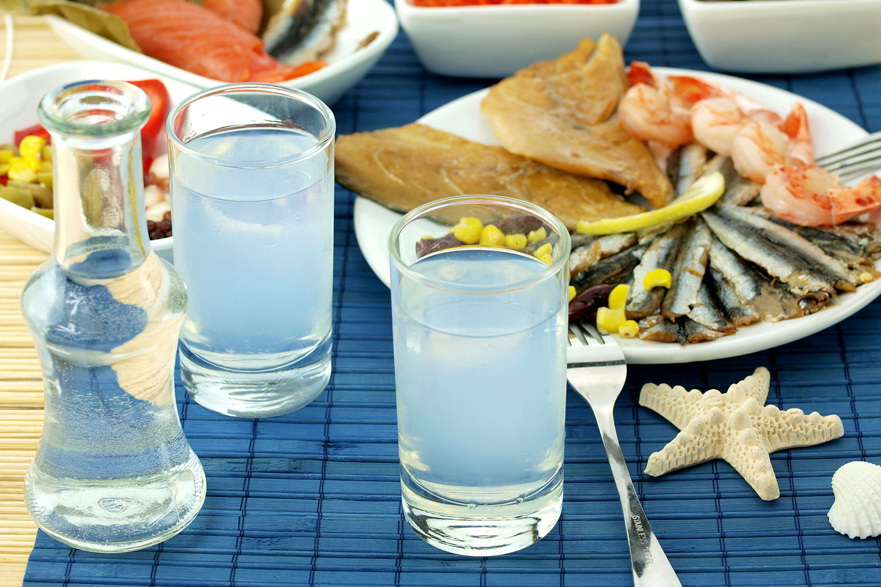 ouzo-and-sea-food-in-greek-tavern