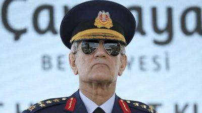 Ο φερόμενος ως ηγέτης του πραξικοπήματος, με τη στολή του