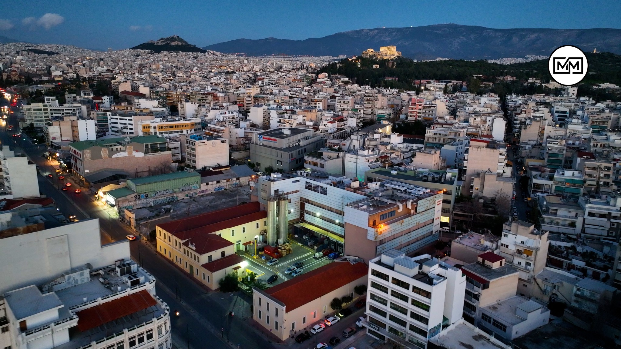 Πότε παρασκευάστηκε η πρώτη σοκολάτα στην Ελλάδα. Η μερέντα και τα γεμιστά σοκολατάκια που έγραψαν ιστορία (βίντεο)