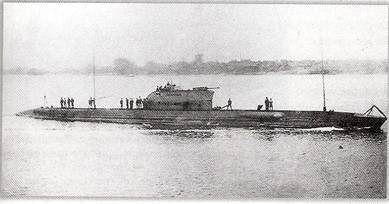 Το υποβρύχιο Παπανικολής ναυπηγήθηκε από τη γαλλική ναυπηγική εταιρεία Ateliers et Chantiers de la Loire, με έδρα τη Ναντ