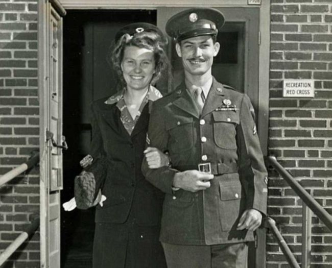 Ο Ντος είχε παντρευτεί την πρώτη του γυναίκα το 1942 , την οποία είχε γνωρίσει σε μια εκκλησία και απέκτησε ένα παιδί. 