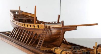 Ποιοι ήταν διάσημοι καραβομαραγκοί που ναυπήγησαν σπουδαία πλοία και έχτισαν τα «ξύλινα τείχη» της Ελλάδος. Σε ποιες περιοχές βρίσκονταν οι φημισμένοι ταρσανάδες και τα καρνάγια που προκάλεσαν τον θαυμασμό των Ευρωπαίων