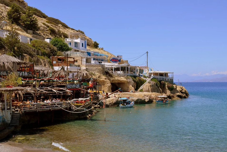 Quiz για τα ελληνικά νησιά. Που είναι τα “μετέωρα της θάλασσας”, που βρίσκεται το “δάκρυ της Αφροδίτης” και ποιο είναι το μεγαλύτερο ακατοίκητο νησί;