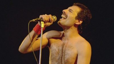 Έβγαλαν τη μουσική από το “We are the Champions” και έμεινε μόνο η φωνή του Μέρκιουρι. Ακούστε το εκπληκτικό αποτέλεσμα (βίντεο)