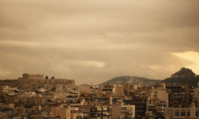 Άνοδος της θερμοκρασίας και αφρικανική σκόνη. Σε ποιες περιοχές το θερμόμετρο θα ξεπεράσει τους 30 βαθμούς