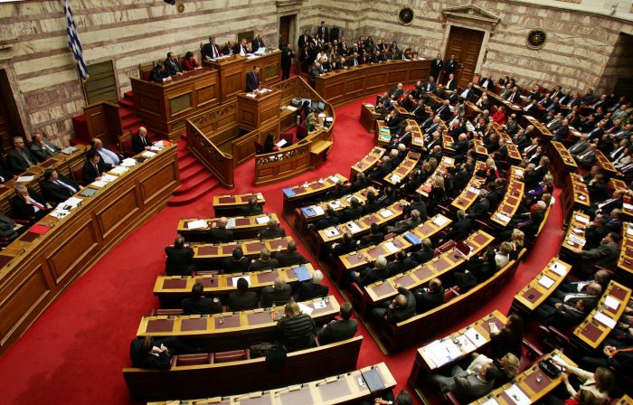 Δημοσιεύτηκαν τα πόθεν έσχες των πολιτικών αρχηγών. Τι δηλώνουν Μητσοτάκης, Τσίπρας, Ανδρουλάκης, κ.λπ.
