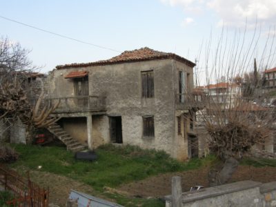Καταρρέει το σπίτι του Νίκου Γκάτσου στη Ασέα Αρκαδίας και οι κληρονόμοι το δώρισαν στο Δημόσιο για να σωθεί. Θετική απάντηση από την υπουργό Πολιτισμού (βίντεο)