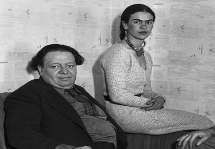 Ακούστε τη φωνή της Φρίντα Κάλο. Το μοναδικό ηχητικό ντοκουμέντο της εμβληματικής ζωγράφου. Στο ηχητικό απόσπασμα αναφέρεται στον άνδρα της. Γιατί αμφισβητείται η αυθεντικότητα του υλικού
