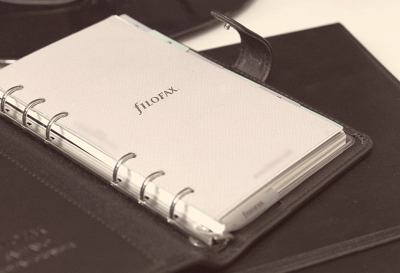 Filofax: Το απόλυτο γκάτζετ της δεκαετίας του 80. Η μόδα, η κορύφωση και πώς ξεχάστηκαν σε κάποιο ντουλάπι