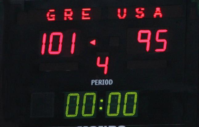 Όταν ο πίνακας έγραφε Ελλάδα-ΗΠΑ 101-95. Ήταν “το μεγαλύτερο σοκ στο Μουντομπάσκετ” της Ιαπωνίας. Το συρτάκι των παικτών στο γήπεδο και τα γλέντια στους δρόμους (βίντεο)