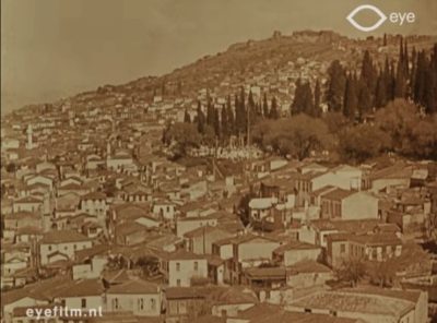 Γιατί οι Τούρκοι αποκαλούσαν “άπιστη” την κοσμοπολίτισσα Σμύρνη και την έκαψαν. Καταστράφηκαν 55.000 σπίτια και 5.000 καταστήματα (φωτο)