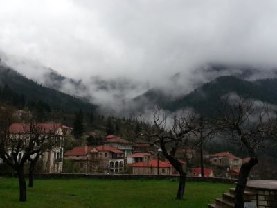 Η θρυλική μάχη των ανταρτών στο Μικρό Χωριό Ευρυτανίας που έγινε τραγούδι. Πως εξουδετέρωσαν ένα Σύνταγμα Ιταλών και θρήνησαν το θάνατο του 16χρονου Κλέαρχου