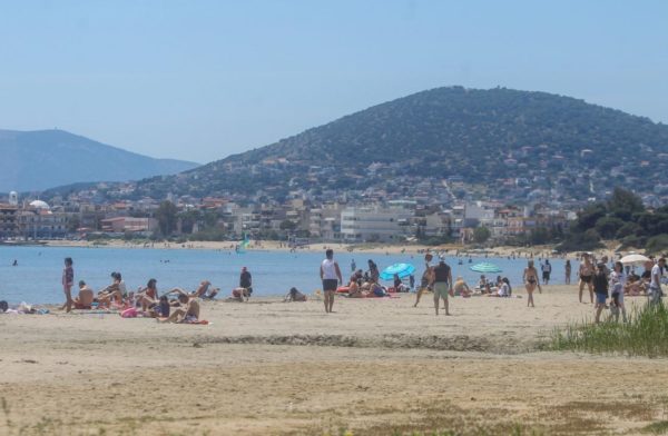 Τρεις άνθρωποι έχασαν τη ζωή τους στη θάλασσα μέσα σε μια μέρα. Ανάμεσα τους κι ένας 15χρονος στη Χαλκιδική