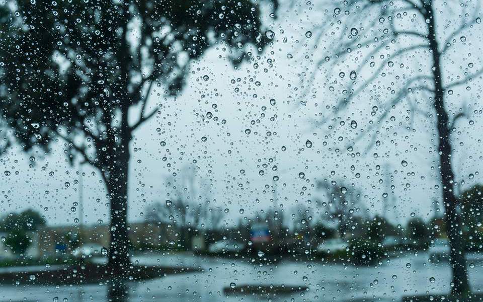 Άστατος καιρός με τοπικές βροχές και πτώση της θερμοκρασίας. Που θα σημειωθούν καταιγίδες