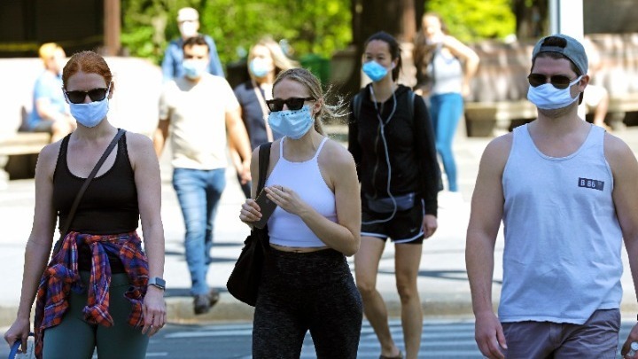 Μόνο με αρνητικό τεστ κορονοϊού οι μετακινήσεις από νομό σε νομό και νησιά για τους μη εμβολιασμένους πολίτες. Τι εισηγείται η Επιτροπή των Εμπειρογνωμόνων
