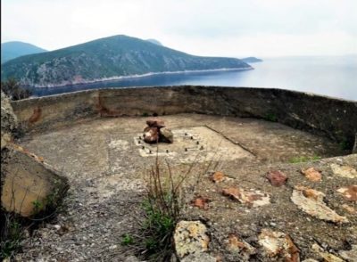 Τα άγνωστα πυροβολεία των ΝΑΖΙ στην Χαλκιδική. Αυτοψία στην μυστική βάση και τις οχυρώσεις γύρω από το Πόρτο Κουφό. Τα παρατηρητήρια και οι σήραγγες (drone)