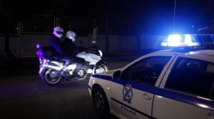 Επεισόδια στου Ρέντη. Στο στόχαστρο της ΕΛ.ΑΣ. ο “καθοδηγητής”. Συνάδελφος 31χρονου αστυνομικού: “Χτυπήθηκε και από μολότοφ”