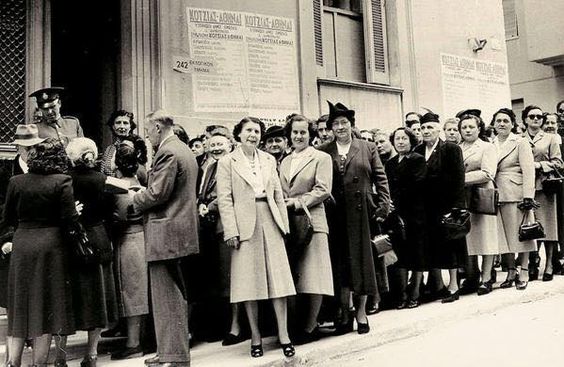 Μία άγνωστη ιστορία γυναικών που ψήφισαν στην Ελλάδα του 1841 σε δημοτικές εκλογές.