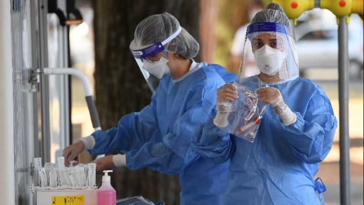Τρομακτικός ο ρυθμός μετάδοσης της “Δέλτα”. Στα 30 ο μέσος όρος ηλικίας των κρουσμάτων κορονοϊού στη χώρα μας- Εμβολιασμός και για τα παιδιά κάτω των 12 ετών από τα τέλη καλοκαιριού στις ΗΠΑ