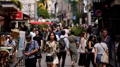 Αύξηση των κρουσμάτων, έως και 4.000 ημερησίως προβλέπουν οι ειδικοί τον Αύγουστο. “Οι ανεμβολίαστοι θα κολλήσουν σχεδόν όλοι”