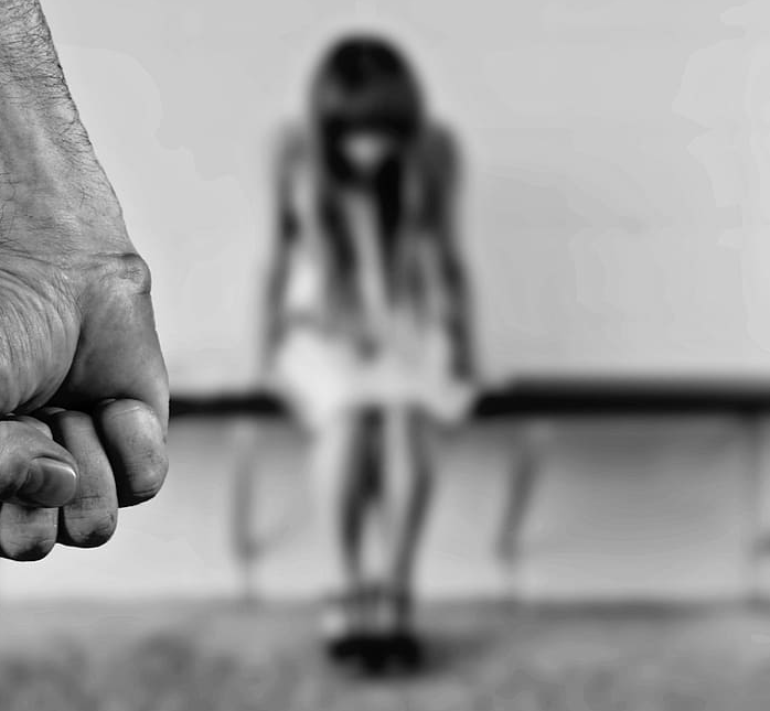 Όταν οι γυναικοκτονίες ήταν “εγκλήματα τιμής” και οι δολοφόνοι αθωώνονταν πανηγυρικά στα δικαστήρια
