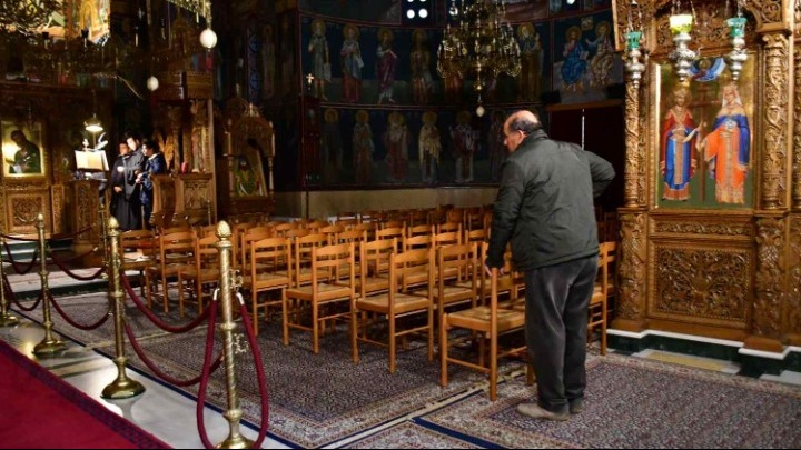 Λέσβος. Παρέμβαση εισαγγελέα για ιερέα που λειτούργησε ναό και νοσούσε από Covid-19-Έκλεισε το μοναστήρι του Αγίου Ραφαήλ