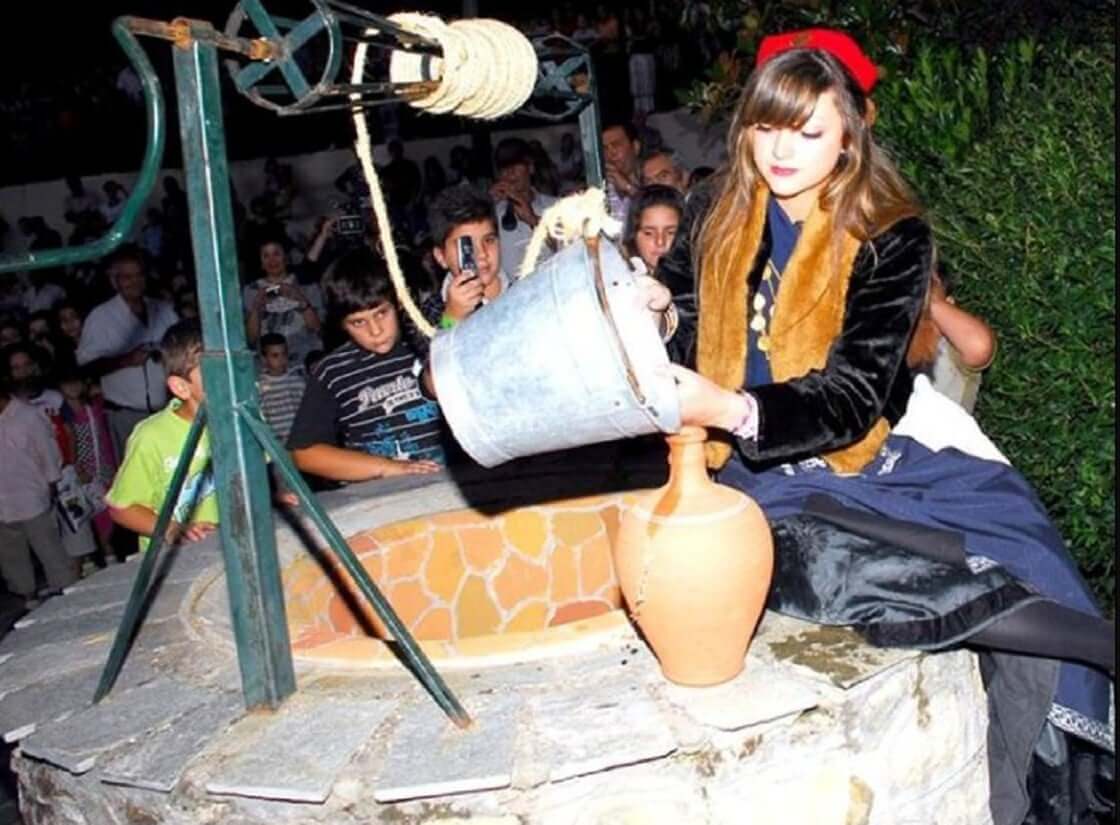 Ποια ήταν η Γερακίνα που “κίνησε για να φέρει νερό”; Η τραγική ιστορία και η σύνδεση του τραγουδιού με τους εξόριστους