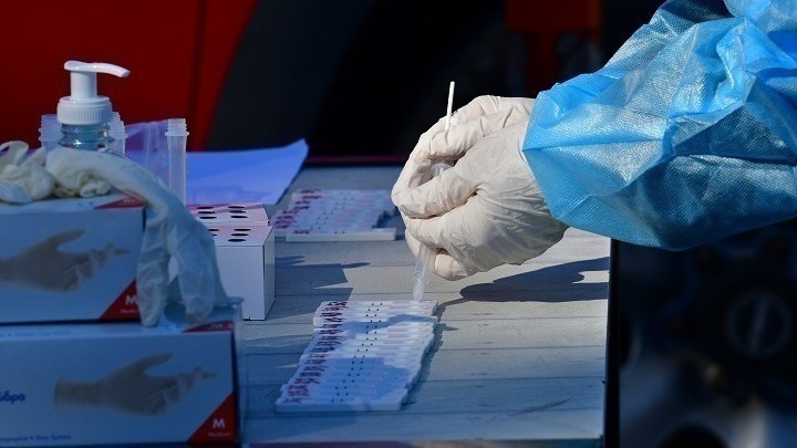 Αυξήθηκαν στα 12.537 τα νέα κρούσματα κορονοϊού. 14 θάνατοι και 96 διασωληνωμένοι- 7.946 τα κρούσματα στην Αττική