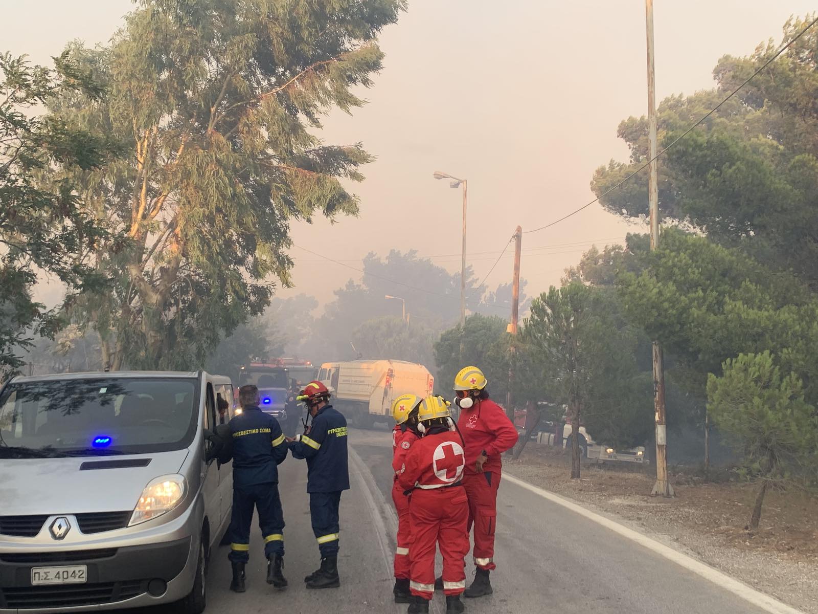 Λιμεναρχείο Ραφήνας: Όχι σήμερα μπάνιο σε Νέα Μάκρη, Μαραθώνα, Σχοινιά. Αλλαγές στα δρομολόγια των λεωφορείων