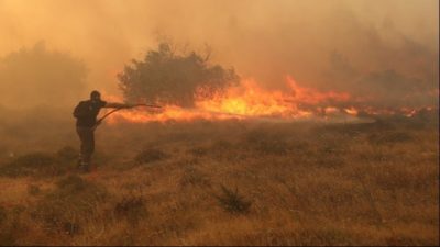 Ξεπέρασαν τα 100 χλμ/ώρα οι ριπές του ανέμου στην Πεντέλη το βράδυ. Η ενημέρωση από το Meteo