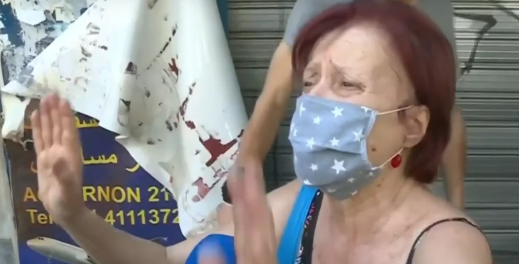 “Ζω εφιάλτη”. Συγκλονισμένη η ηθοποιός Μάγδα Τσαγγάνη. Το σπίτι της διαλύθηκε από την έκρηξη στην Αχαρνών.