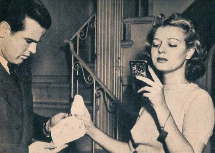 Γυναικείος οδηγός για ερωτικά ραντεβού το ’30. “Μην κάθεστε άγαρμπα, μην κάνετε χάδια δημόσια και φορέστε σουτιέν”