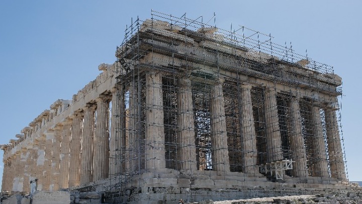 Μπαίνει όριο στους 20.000 επισκέπτες ημερησίως για την Ακρόπολη. Τι ανέφερε η υπουργός Πολιτισμού