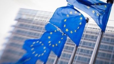 Πλαφόν στην τιμή του φυσικού αερίου στα 275 ευρώ ανά μεγαβατώρα εισηγείται η Κομισιόν. Reuters: Θα ισχύσει από 1/1/2023