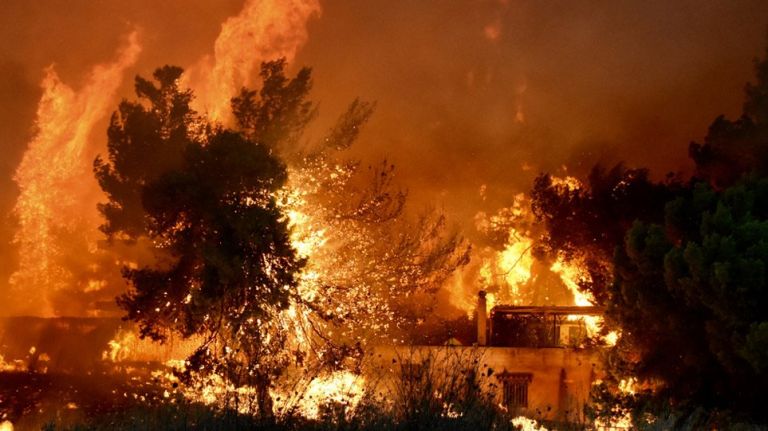 Δίκη για το Μάτι. Την ενοχή του πρώην αρχηγού της Πυροσβεστικής και του πρώην διοικητή του ΕΣΚΕ ζήτησε ο εισαγγελέας