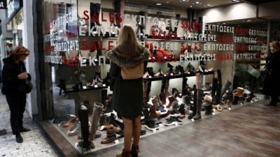 Εορταστικό ωράριο από τις 11 Δεκεμβρίου. Ποιες Κυριακές θα είναι ανοιχτά τα καταστήματα
