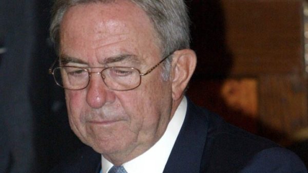 Τη Δευτέρα στη Μητρόπολη από τον Ιερώνυμο η κηδεία του τέως βασιλιά Κωνσταντίνου. Η ταφή του θα γίνει στο Τατόι