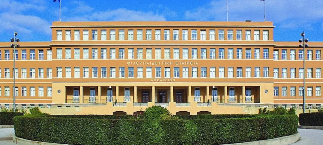 Αρσάκειο. «Ο 15χρονος αντιμετωπίζεται ως καταδότης. Δέχεται δεύτερο bullying», λέει ο δικηγόρος της οικογένειας