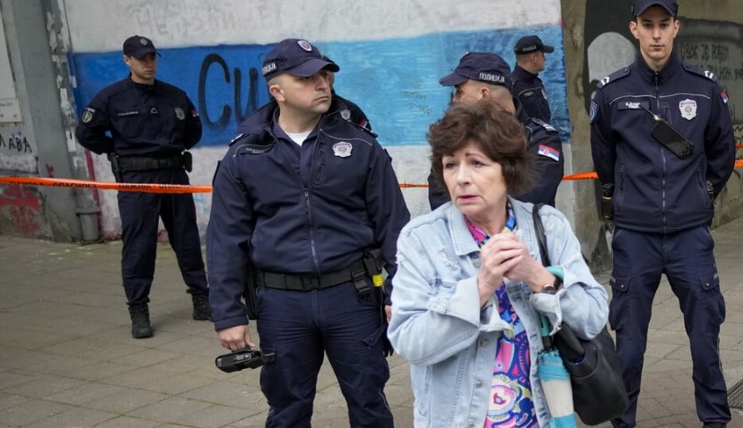 Βελιγράδι. Οκτώ μαθητές νεκροί από επίθεση 14χρονου με όπλο σε σχολείο. Νεκρός και ο φρουρός ασφαλείας